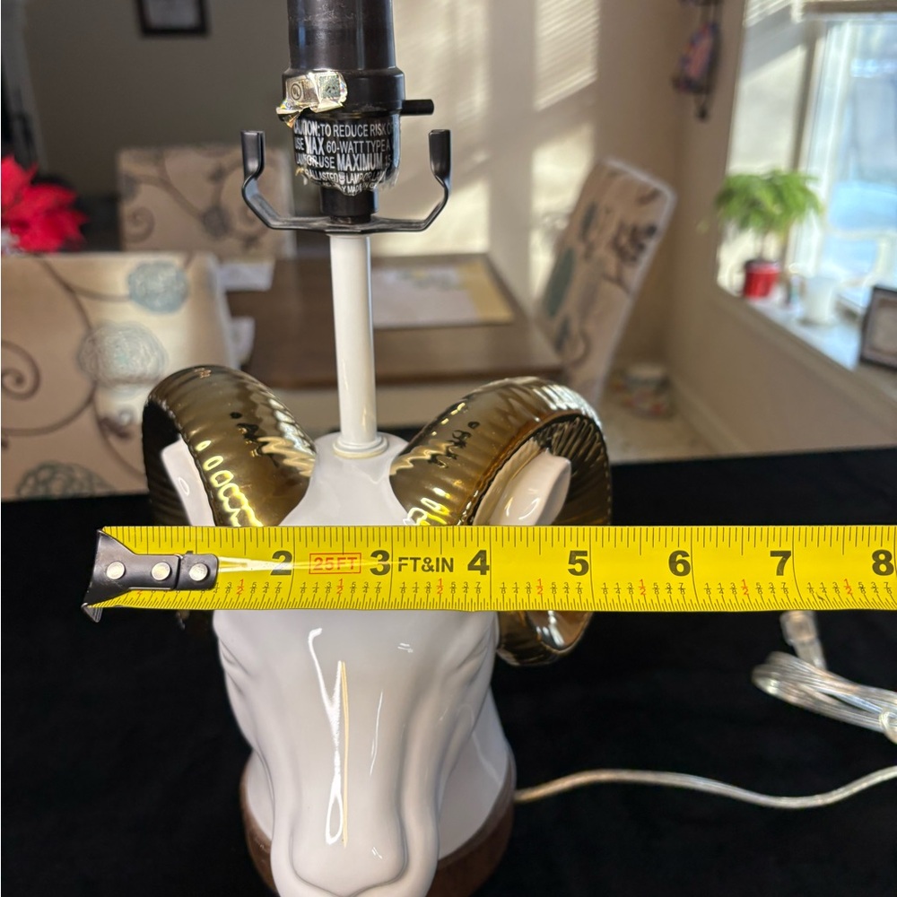 White Ceramic Ram’s Head Table Lamp With Gold-Colored Horns - Picture 9 of 9